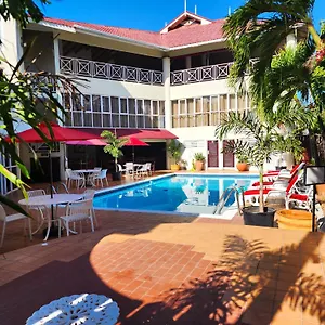 altamont-court-hotel.hotelsochorios.net/
